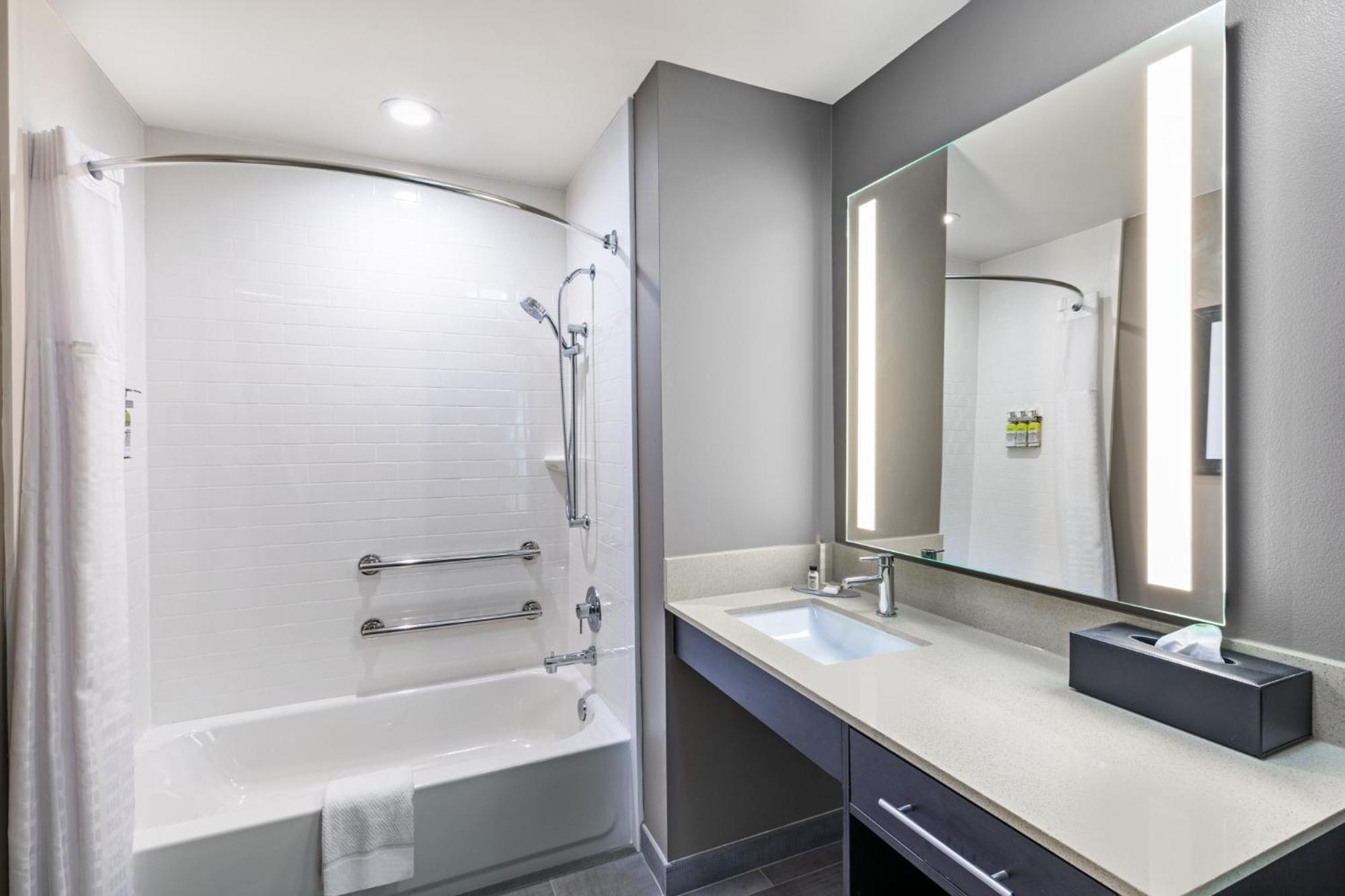 האמבל Staybridge Suites - Houston Iah Airport East By Ihg מראה חיצוני תמונה